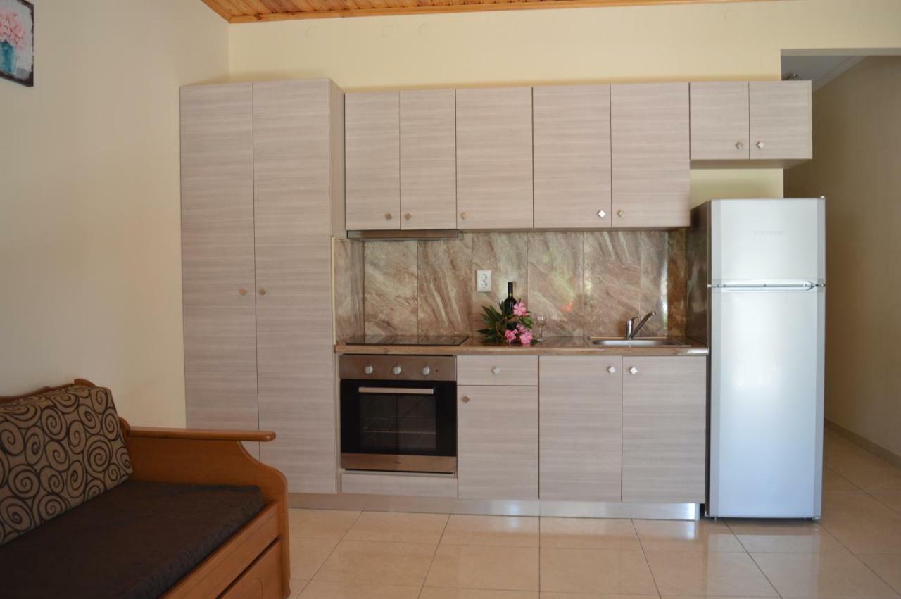 Garden View Apartments Анаксос Экстерьер фото